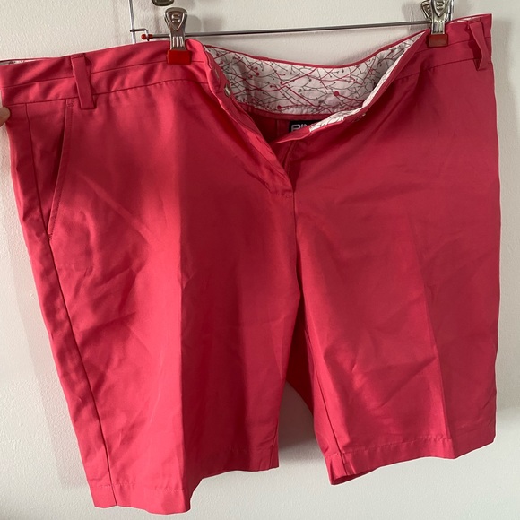 Ping Women’s Links 9 Inch Golf Short Plus Size - Picture 4 of 5